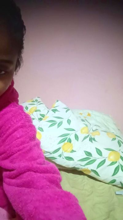 charlne_fun live cam on Cam4