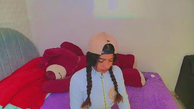 charlotte_0309 live cam on Cam4