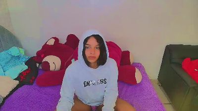 charlotte_0309 live cam on Cam4