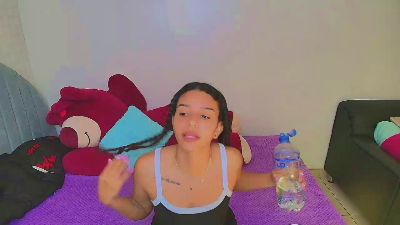 charlotte_0309 live cam on Cam4