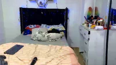 charlotte_218 live cam on Cam4