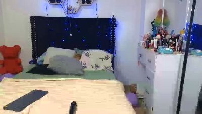 charlotte_218 live cam on Cam4