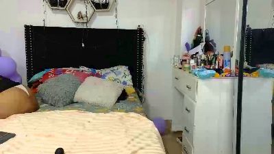 charlotte_218 live cam on Cam4