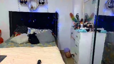 charlotte_218 live cam on Cam4