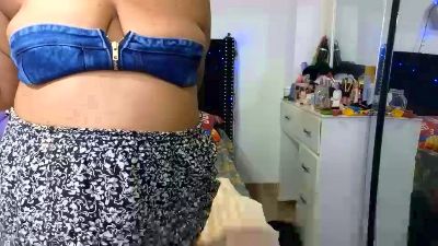 charlotte_218 live cam on Cam4