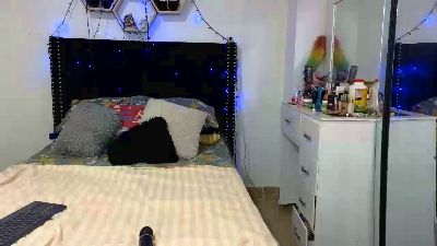 charlotte_218 live cam on Cam4
