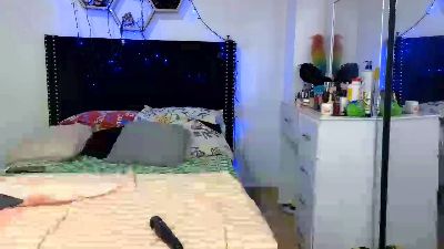 charlotte_218 live cam on Cam4