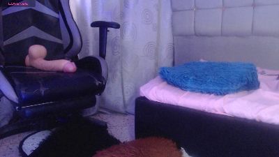 charlotte_brawn live cam on Cam4