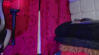 charlotte_brawn live cam on Cam4