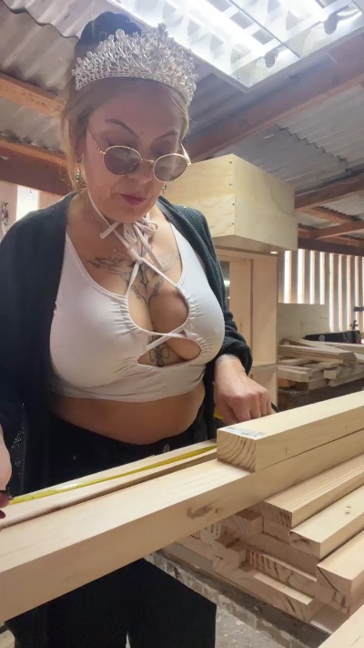 charlotte_milf3 live cam on Cam4