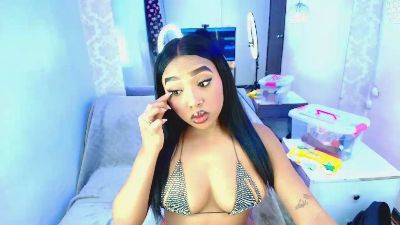 charlottewalker live cam on Cam4