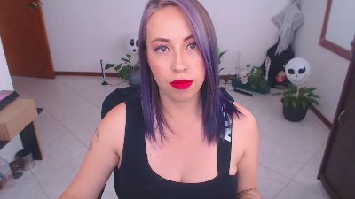 charlottez1 live cam on Cam4