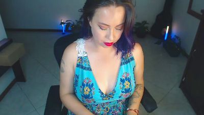 charlottez1 live cam on Cam4