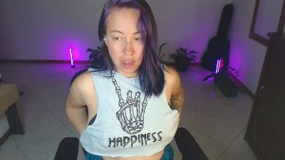 charlottez1 live cam on Cam4
