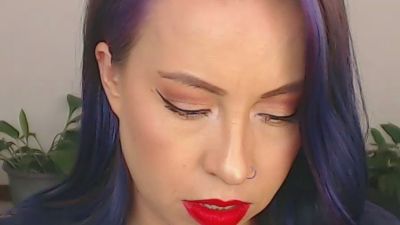 charlottez1 live cam on Cam4