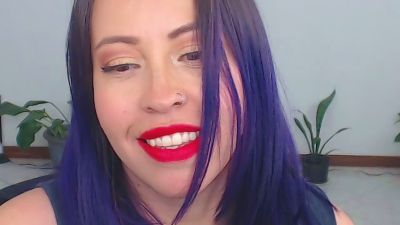 charlottez1 live cam on Cam4