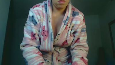charlottez1 live cam on Cam4