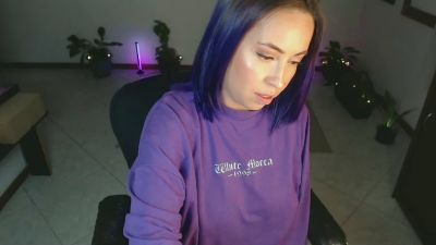 charlottez1 live cam on Cam4