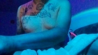 charly3700 live cam on Cam4