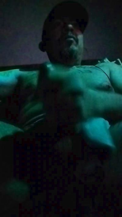 charly3700 live cam on Cam4