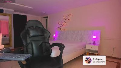 charolbruce_1 live cam on Cam4