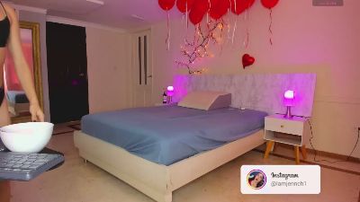 charolbruce_1 live cam on Cam4