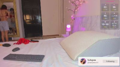 charolbruce_1 live cam on Cam4