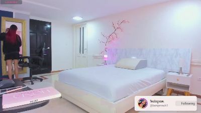 charolbruce_1 live cam on Cam4