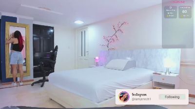 charolbruce_1 live cam on Cam4