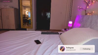 charolbruce_1 live cam on Cam4