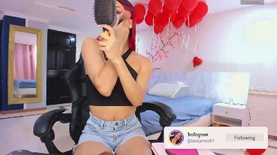 charolbruce_1 live cam on Cam4