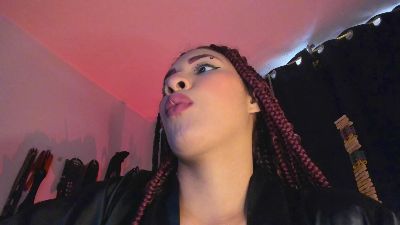 charrlotte_quin live cam on Cam4