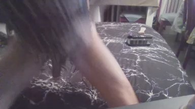 chaude34300 live cam on Cam4
