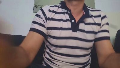 chavarez1981 live cam on Cam4