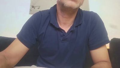 chavarez1981 live cam on Cam4
