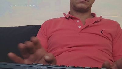 chavarez1981 live cam on Cam4