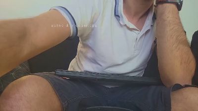 chavarez1981 live cam on Cam4