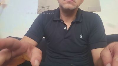 chavarez1981 live cam on Cam4