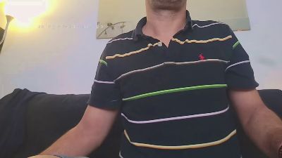 chavarez1981 live cam on Cam4
