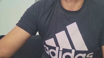 chavarez1981 live cam on Cam4