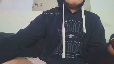 chavarez1981 live cam on Cam4