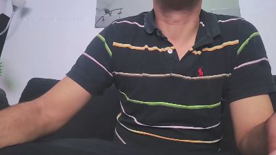 chavarez1981 live cam on Cam4