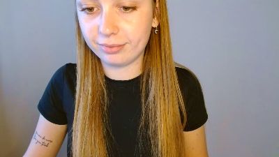 chechelady live cam on Cam4