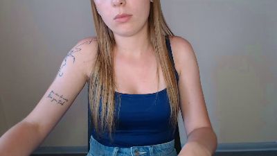 chechelady live cam on Cam4