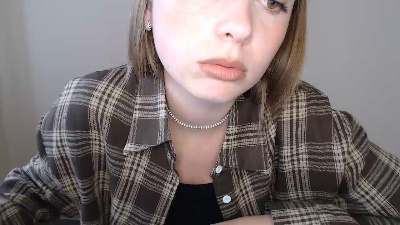 chechelady live cam on Cam4