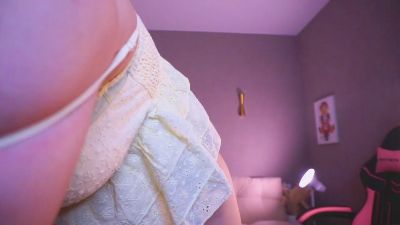 cheekie_breekie live cam on Cam4