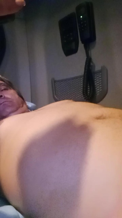 chelu2 live cam on Cam4