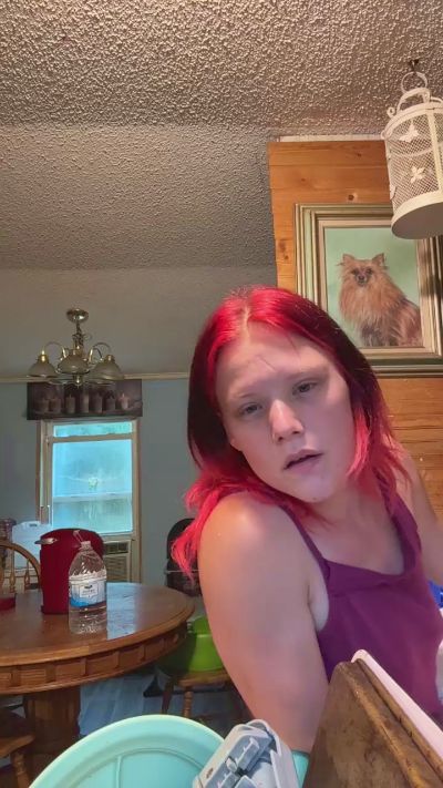 cherry2fyneee live cam on Cam4
