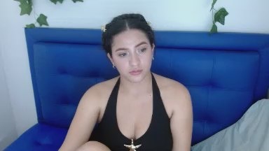 cherry_lovely live cam on Cam4