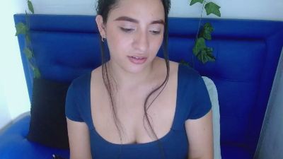 cherry_lovely live cam on Cam4